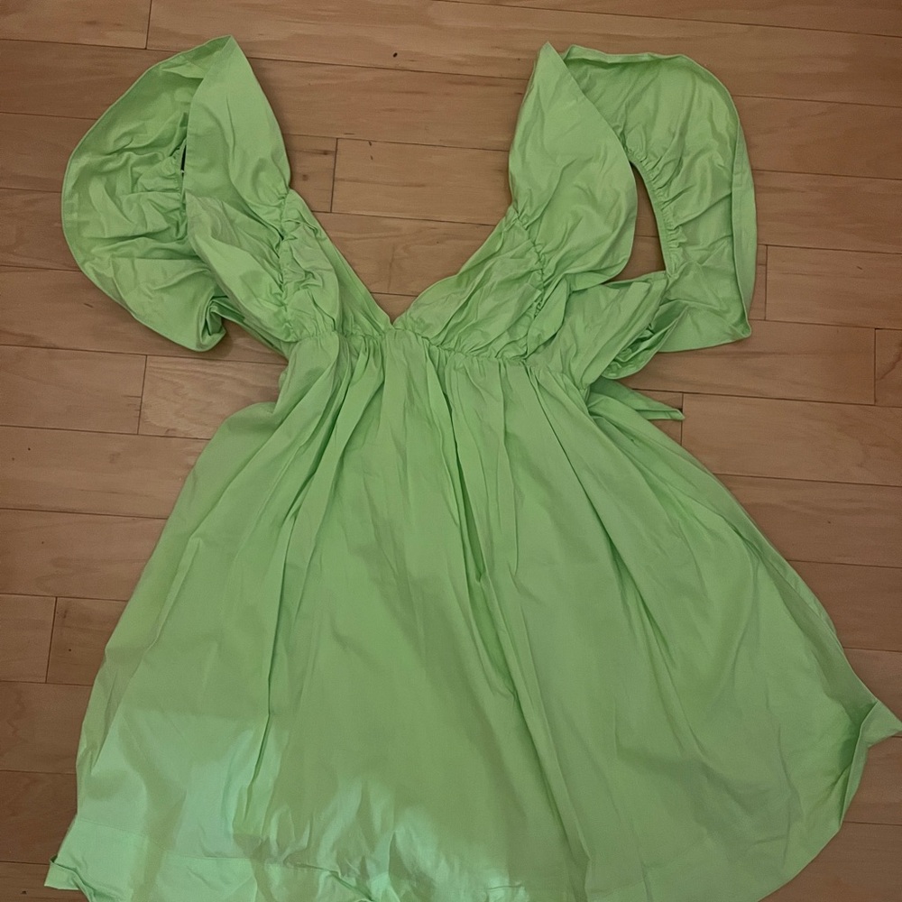 Vibrant Green Dress with Puff Sleeves